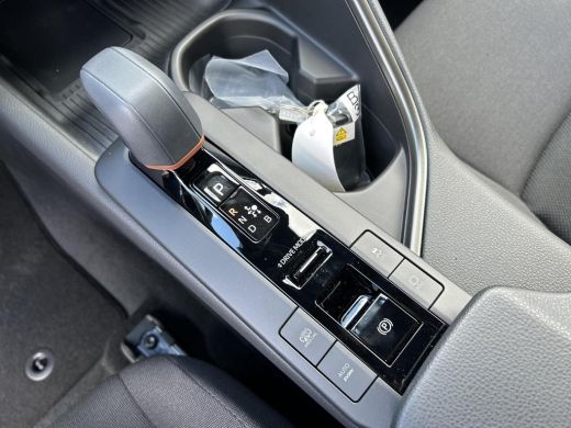 Toyota C-HR 1.8 Hybrid 140 First Edition ActivLease financial lease