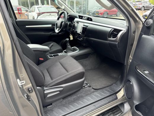 Toyota Hilux 2.4 D-4D Xtra Cab Professional | Navigatie | Achteruitrijcamera ActivLease financial lease