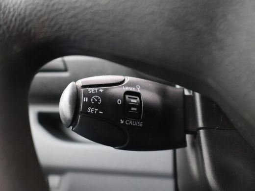 Toyota ProAce Worker 2.0 D-4D 177 PK AUT. 6-PERS. DUBBEL CABINE LONG + TREKHAAK | NAVIGATIE | TREEPLANKEN ActivLease financial lease