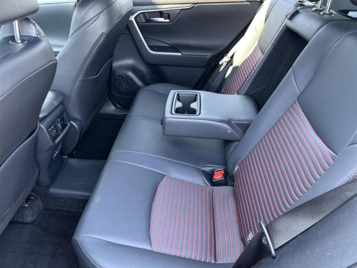 Toyota RAV4 2.5 Plug-in Hybrid AWD Dynamic | Navigatie | Carplay | Stoelverwarming | Parkeersensoren | ActivLease financial lease