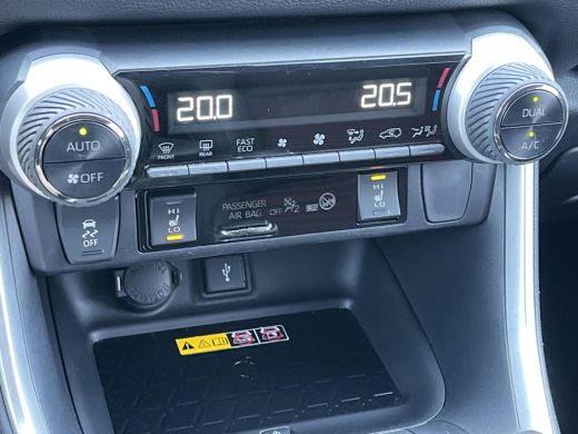 Toyota RAV4 2.5 Plug-in Hybrid AWD Dynamic | Navigatie | Carplay | Stoelverwarming | Parkeersensoren | ActivLease financial lease