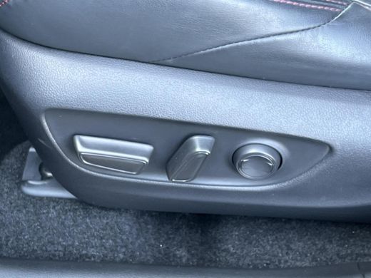 Toyota RAV4 2.5 Plug-in Hybrid AWD Dynamic | Navigatie | Carplay | Stoelverwarming | Parkeersensoren | ActivLease financial lease