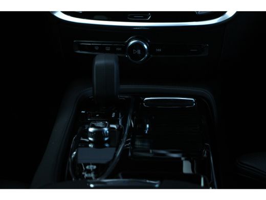 Volvo  V60 Volvo T6 AWD Plus Dark | Adaptive Cruise | Stuur/Stoelverwarming | Camera | Getint Glas | Zwarte ... ActivLease financial lease