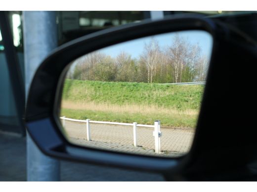 Volvo  V60 Volvo T6 AWD Plus Dark | Adaptive Cruise | Stuur/Stoelverwarming | Camera | Getint Glas | Zwarte ... ActivLease financial lease