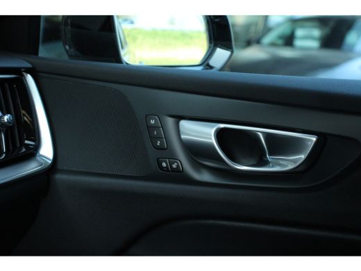 Volvo  V60 Volvo T6 AWD Plus Dark | Adaptive Cruise | Stuur/Stoelverwarming | Camera | Getint Glas | Zwarte ... ActivLease financial lease