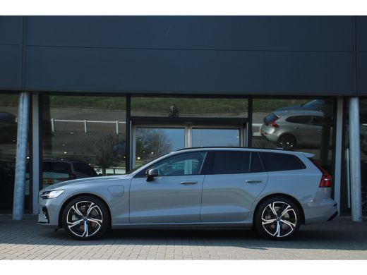Volvo  V60 Volvo T6 AWD Plus Dark | Adaptive Cruise | Stuur/Stoelverwarming | Camera | Getint Glas | Zwarte ... ActivLease financial lease