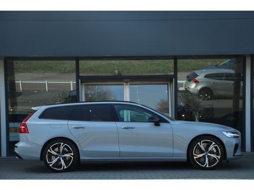Volvo  V60 Volvo T6 AWD Plus Dark | Adaptive Cruise | Stuur/Stoelverwarming | Camera | Getint Glas | Zwarte ... ActivLease financial lease