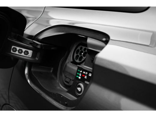 Audi Q6 e-tron Advanced edition 100 kWh ActivLease financial lease