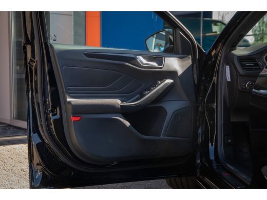 Ford Focus 1.0 EcoBoost Hybrid ST Line X | Achteruitrijcamera | Airco (automatisch) | Apple Carplay/Android ... ActivLease financial lease