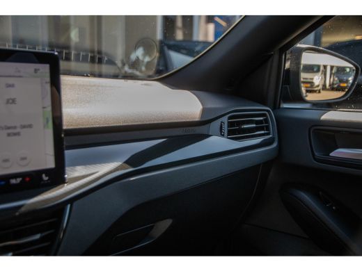 Ford Focus 1.0 EcoBoost Hybrid ST Line X | Achteruitrijcamera | Airco (automatisch) | Apple Carplay/Android ... ActivLease financial lease