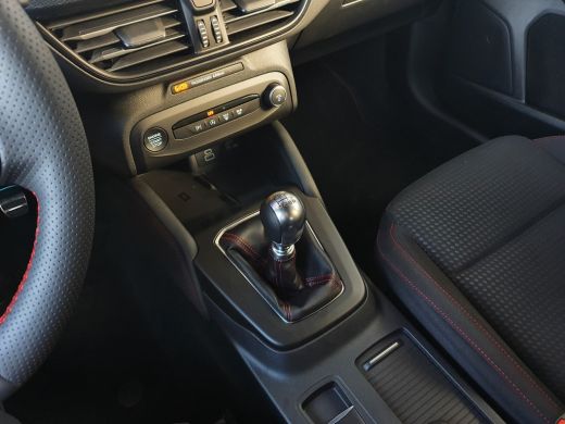 Ford Focus Wagon 1.0 125 pk Hybrid ST Line X MANUAL ActivLease financial lease