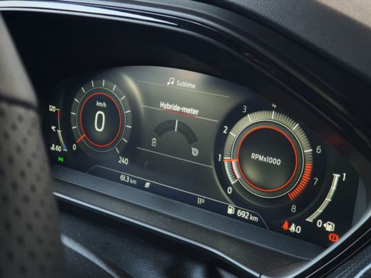 Ford Focus Wagon 1.0 EcoB Hybrid ST Line X 18 Inch LMV | Winterpack | Camera ActivLease financial lease
