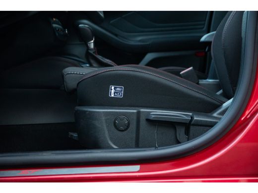 Ford FOCUS Wagon 1.0 EcoBoost Hybrid ST Line X Automaat | Achteruitrijcamera | Airco (automatisch) | Apple Carplay... ActivLease financial lease