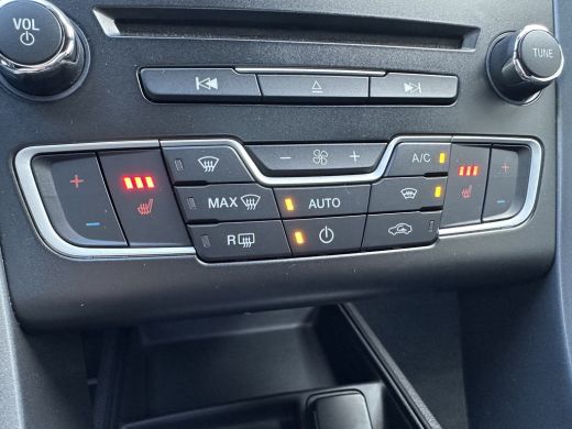 Ford Mondeo 1.5 165PK ST Line | TREKHAAK ELEKTRISCH| STUUR-, STOEL- EN VOORRUITVERWARMING| PANORAMADAK| NAVIG... ActivLease financial lease