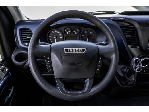 Iveco Daily 35S18D | 3.0 180PK | Hiab 013 | 3.5T Trekgewicht | Automaat | Climate | Camera | Euro 6 ActivLease financial lease
