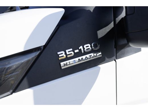 Iveco Daily 35S18D | 3.0 180PK | Hiab 013 | 3.5T Trekgewicht | Automaat | Climate | Camera | Euro 6 ActivLease financial lease