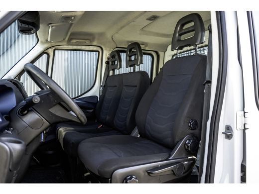 Iveco Daily 35S18D | 3.0 180PK | Hiab 013 | 3.5T Trekgewicht | Automaat | Climate | Camera | Euro 6 ActivLease financial lease