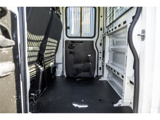 Iveco Daily 35S18D | 3.0 180PK | Hiab 013 | 3.5T Trekgewicht | Automaat | Climate | Camera | Euro 6 ActivLease financial lease