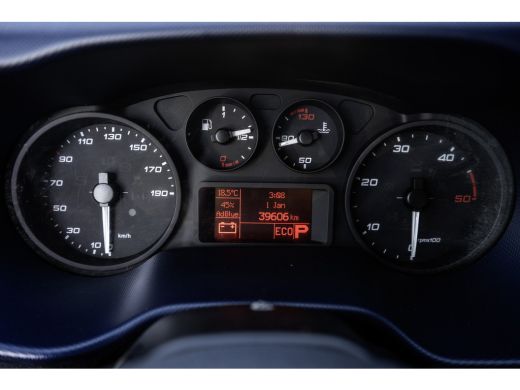 Iveco Daily 35S18D | 3.0 180PK | Hiab 013 | 3.5T Trekgewicht | Automaat | Climate | Camera | Euro 6 ActivLease financial lease