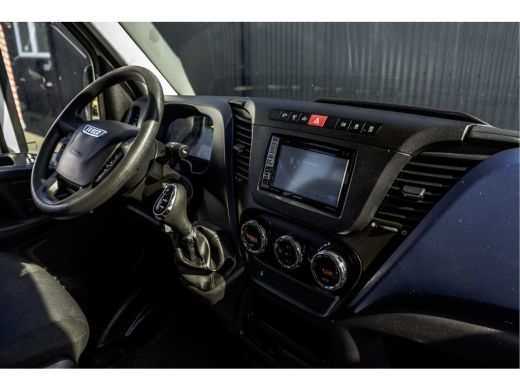 Iveco Daily 35S18D | 3.0 180PK | Hiab 013 | 3.5T Trekgewicht | Automaat | Climate | Camera | Euro 6 ActivLease financial lease