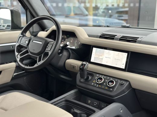 Land Rover Defender 110 P400e 110 X-Dynamic SE | Pano | Afn trekhaak | Driver Assist Pack | Black Pack | Cold Climate ActivLease financial lease