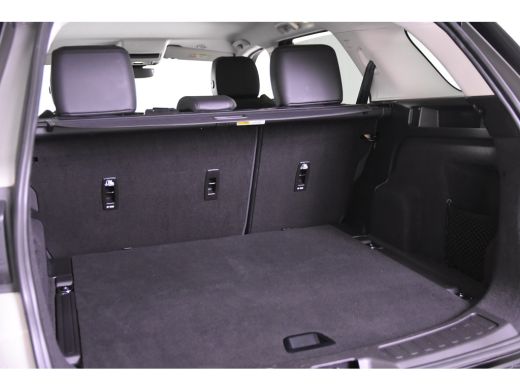 Land Rover Discovery Sport 1.5 P300e PHEV R Dynamic *AWD*Luchtvering* ActivLease financial lease