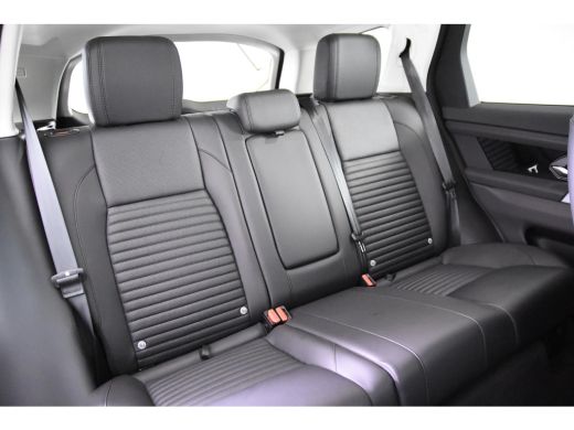 Land Rover Discovery Sport 1.5 P300e PHEV R Dynamic *AWD*Luchtvering* ActivLease financial lease