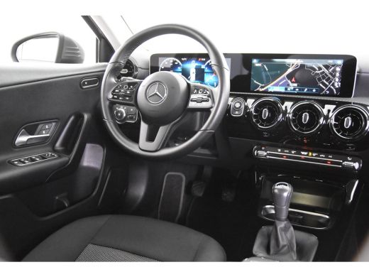 Mercedes A-Klasse 180 *1ste Eigenaar*Navigatie*Stoelverwarming*DAB*PDC* ActivLease financial lease