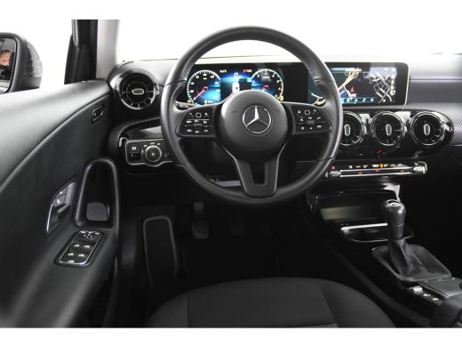 Mercedes A-Klasse 180 *1ste Eigenaar*Navigatie*Stoelverwarming*DAB*PDC* ActivLease financial lease