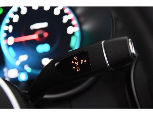 Mercedes C-Klasse 300 e Avantgarde *1ste Eigenaar*Leer*Navigatie*Stoelverwarming* ActivLease financial lease