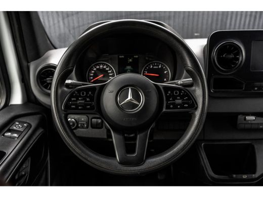 Mercedes Sprinter 314 CDI | Bakwagen met laadklep | Automaat | Carplay | Navi | Mbux | Climate | Cruise | Euro 6 ActivLease financial lease