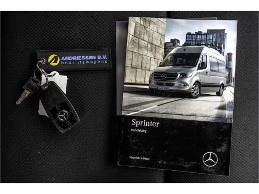 Mercedes Sprinter 314 CDI | Bakwagen met laadklep | Automaat | Carplay | Navi | Mbux | Climate | Cruise | Euro 6 ActivLease financial lease
