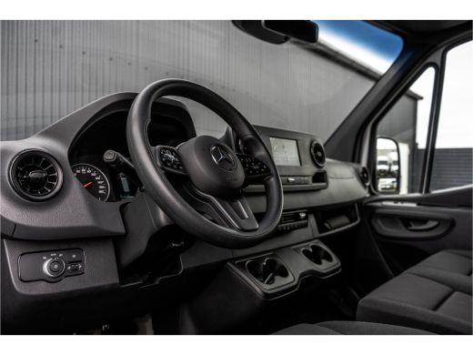 Mercedes Sprinter 314 CDI | Bakwagen met laadklep | Automaat | Carplay | Navi | Mbux | Climate | Cruise | Euro 6 ActivLease financial lease