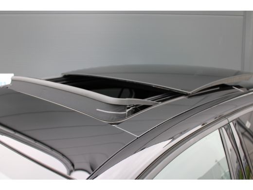 Opel Astra 1.2 Turbo Hybrid Ultimate | Alcantara bekleding | Dodehoek detectie | Draadloze telefoonlader ActivLease financial lease