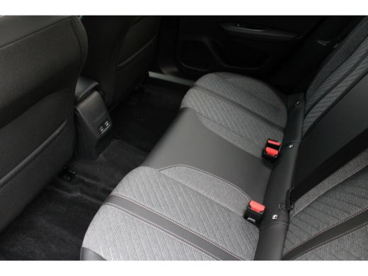 Peugeot 2008 Peugeot SUV 1.2 Hybrid 136pk Allure | Automaat | Navigatie | Camera | Stoelverwarming | ActivLease financial lease