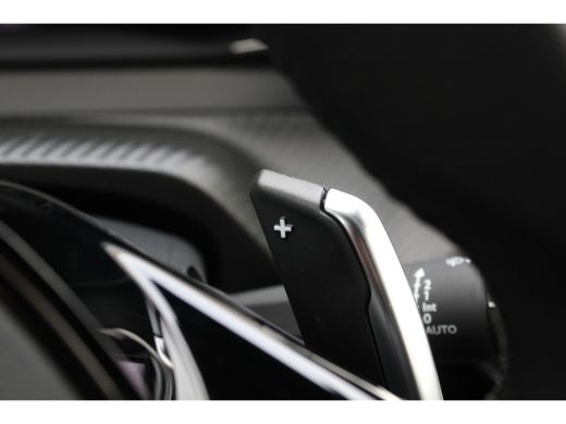 Peugeot 2008 Peugeot SUV 1.2 Hybrid 136pk Allure | Automaat | Navigatie | Camera | Stoelverwarming | ActivLease financial lease