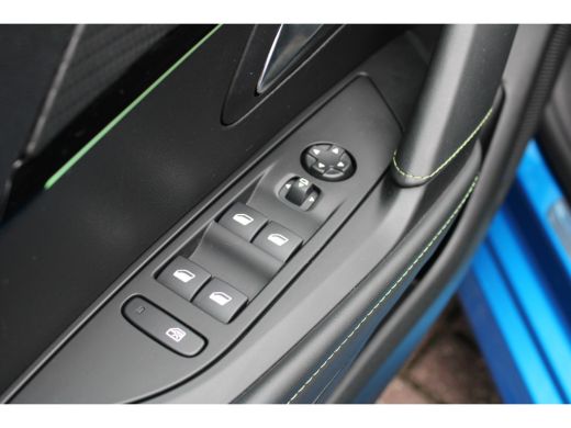 Peugeot 208 5drs 1.2 PureTech 100pk EAT8 GT | Automaat | Navigatie | Panoramadak | Camera | Full LED | ActivLease financial lease