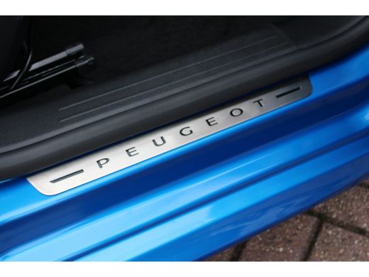 Peugeot 208 5drs 1.2 PureTech 100pk EAT8 GT | Automaat | Navigatie | Panoramadak | Camera | Full LED | ActivLease financial lease
