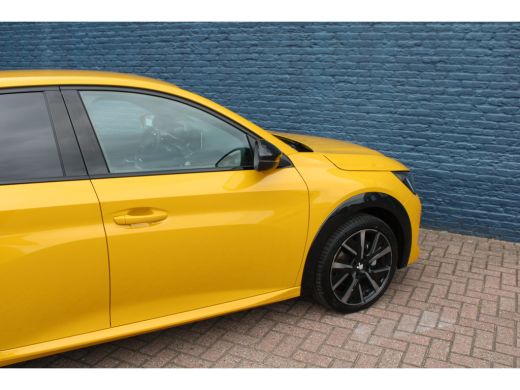 Peugeot 208 5drs 1.2 PureTech GT | Navigatie | Camera | Black pack | Apple carplay | ActivLease financial lease
