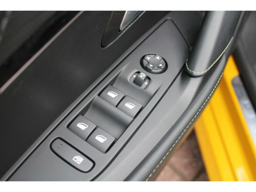 Peugeot 208 5drs 1.2 PureTech GT | Navigatie | Camera | Black pack | Apple carplay | ActivLease financial lease