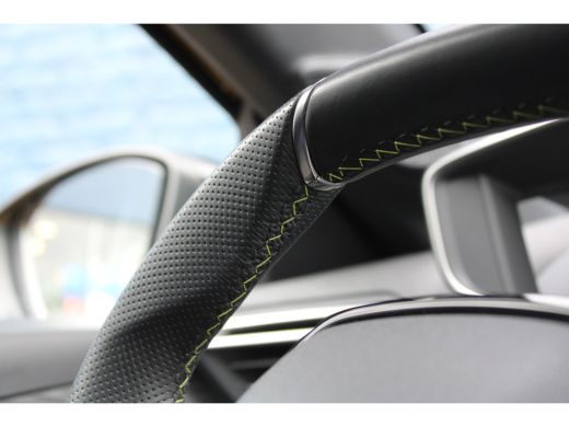 Peugeot 208 5drs 1.2 PureTech GT | Navigatie | Camera | Black pack | Apple carplay | ActivLease financial lease