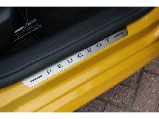Peugeot 208 5drs 1.2 PureTech GT | Navigatie | Camera | Black pack | Apple carplay | ActivLease financial lease