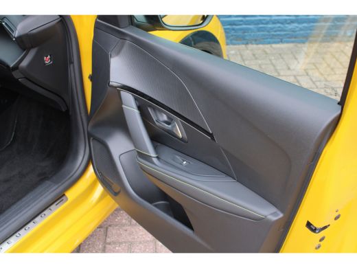 Peugeot 208 5drs 1.2 PureTech GT | Navigatie | Camera | Black pack | Apple carplay | ActivLease financial lease