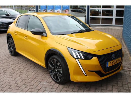 Peugeot 208 5drs 1.2 PureTech GT | Navigatie | Camera | Black pack | Apple carplay | ActivLease financial lease
