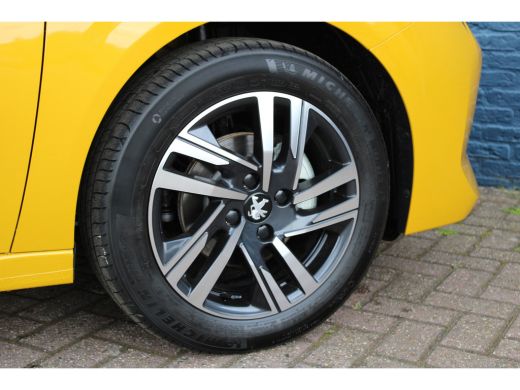Peugeot 208 5drs 1.2 PureTech Style | Navigatie | Camera | Parkeersensoren | Lichtmetaal | ActivLease financial lease