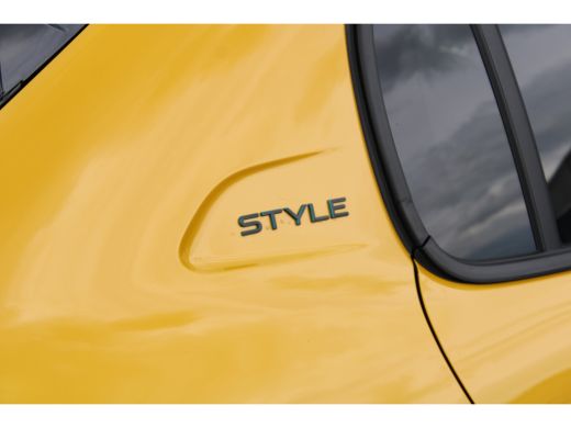 Peugeot 208 5drs 1.2 PureTech Style | Navigatie | Camera | Parkeersensoren | Lichtmetaal | ActivLease financial lease