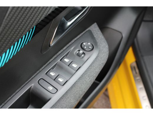 Peugeot 208 5drs 1.2 PureTech Style | Navigatie | Camera | Parkeersensoren | Lichtmetaal | ActivLease financial lease