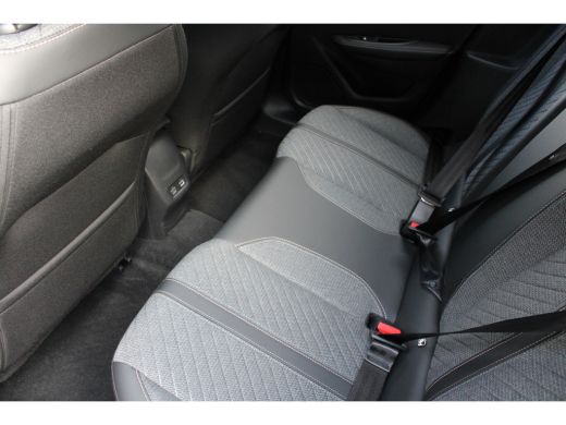 Peugeot 208 Peugeot 5drs Allure PureTech 100pk | Navi by app | Camera | Stoelverwarming | Keyless | Adaptief  | ActivLease financial lease