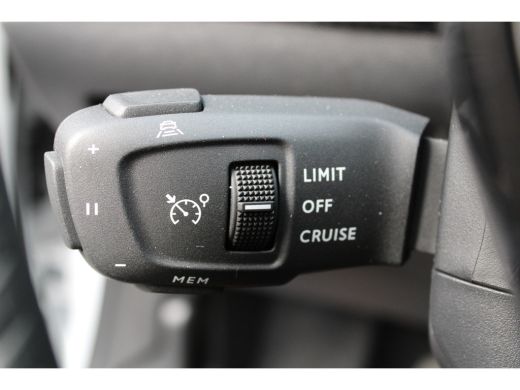 Peugeot 208 Peugeot 5drs Allure PureTech 100pk | Navi by app | Camera | Stoelverwarming | Keyless | Adaptief  | ActivLease financial lease
