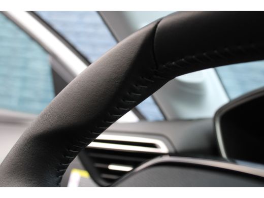 Peugeot 208 Peugeot 5drs Allure PureTech 100pk | Navi by app | Camera | Stoelverwarming | Keyless | Adaptief  | ActivLease financial lease
